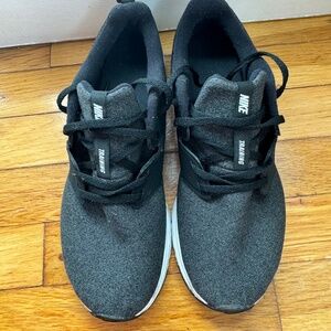 Nike training sneakers 8.5 women